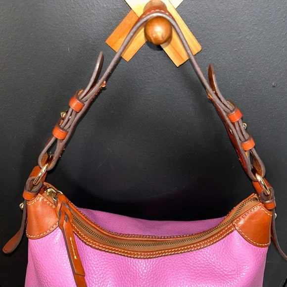 Dooney & Bourke Pink & Tan Pebble Grain Hobo bag -EUC- - Picture 4 of 16